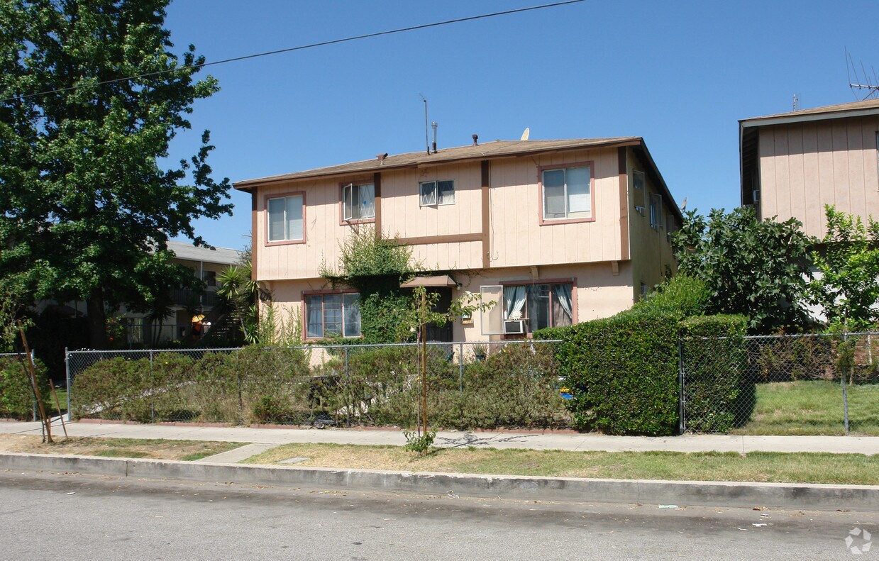 Primary Photo - 7041 Fulton Ave
