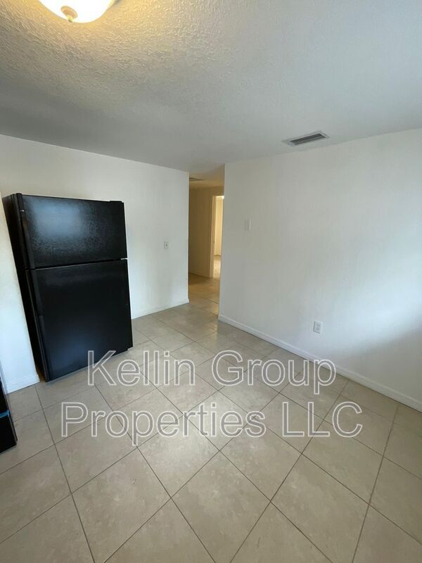 Building Photo - 3703 N 57th St