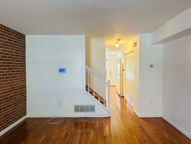 Foto del edificio - 2BR-2BA - Townhome Near John's Hopkins Hos...