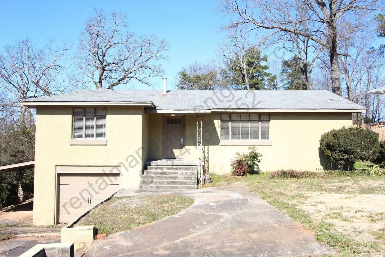 Primary Photo - 448 20th Ave S