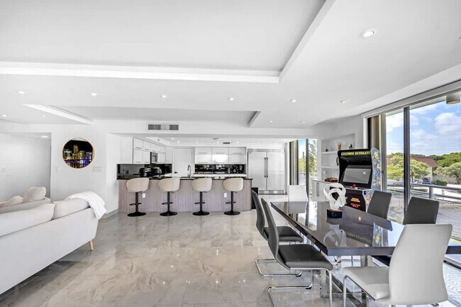 Foto del edificio - 468 Golden Isles Dr