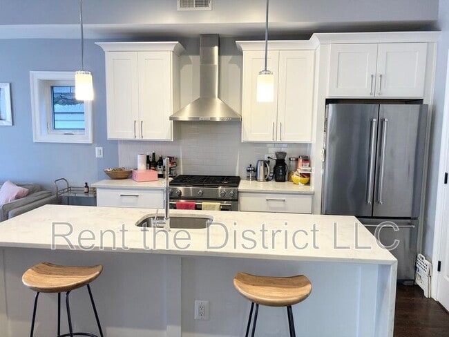 Foto del edificio - 4126 8th St NW