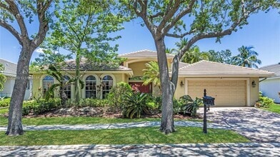 Building Photo - 3815 Oak Ridge Cir