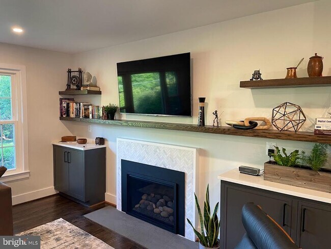 Foto del edificio - 7308 Idylwood Rd