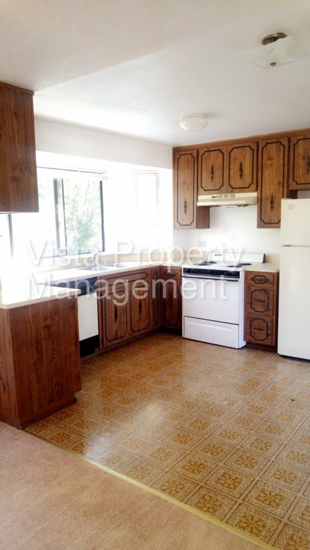 Foto del edificio - 12819 Waller Rd E