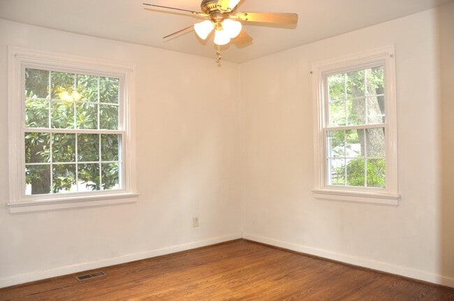 Room 1 - 1709 Westhill Rd