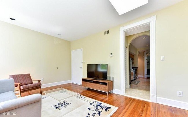 Foto del edificio - 2011 Kalorama Rd NW