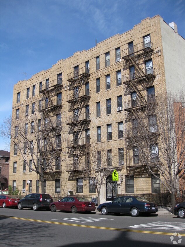 Primary Photo - 29-07 31st Ave