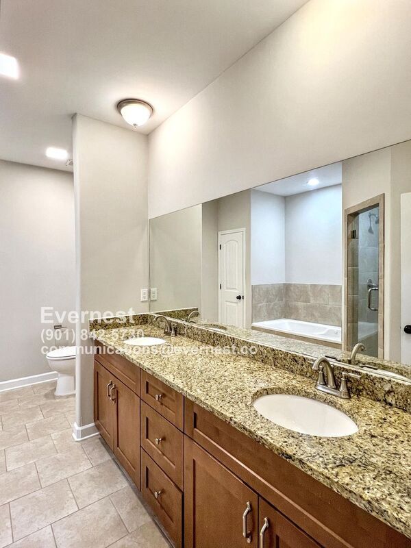 Building Photo - 8919 Kathryn Grace Dr