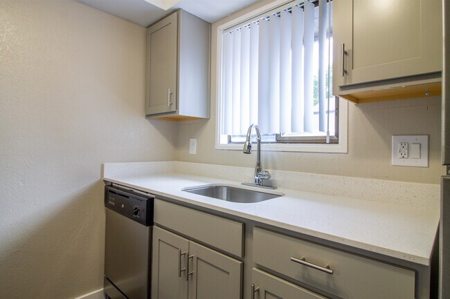 Foto del edificio - Beverly Towhomes