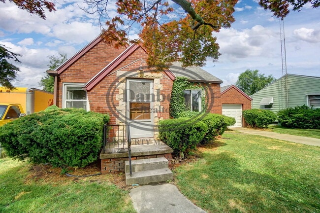 Building Photo - 347 Darrow Ave