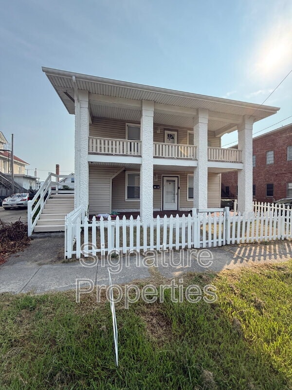 Photo - 180 West Balview Avenue Apartment
