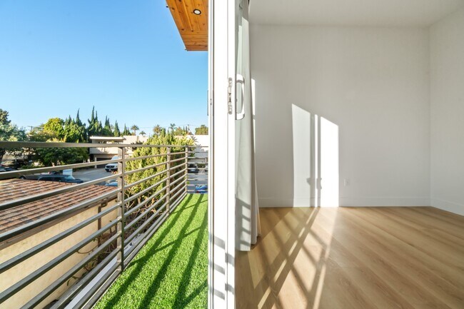 Foto del edificio - 3917 Inglewood Blvd