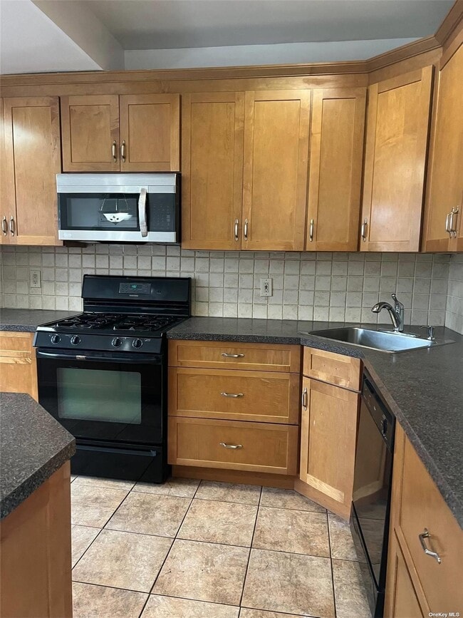 Building Photo - 84-30 122nd St