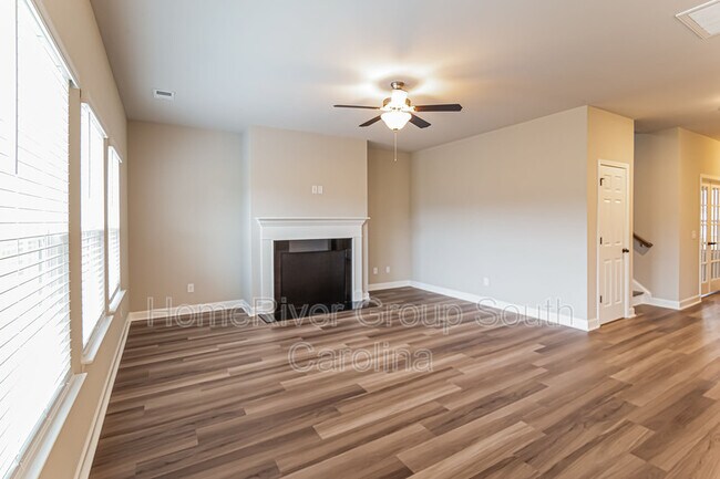 Building Photo - 429 Carrara Dr