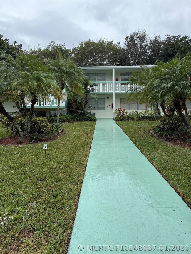 Building Photo - 476 Tilford S