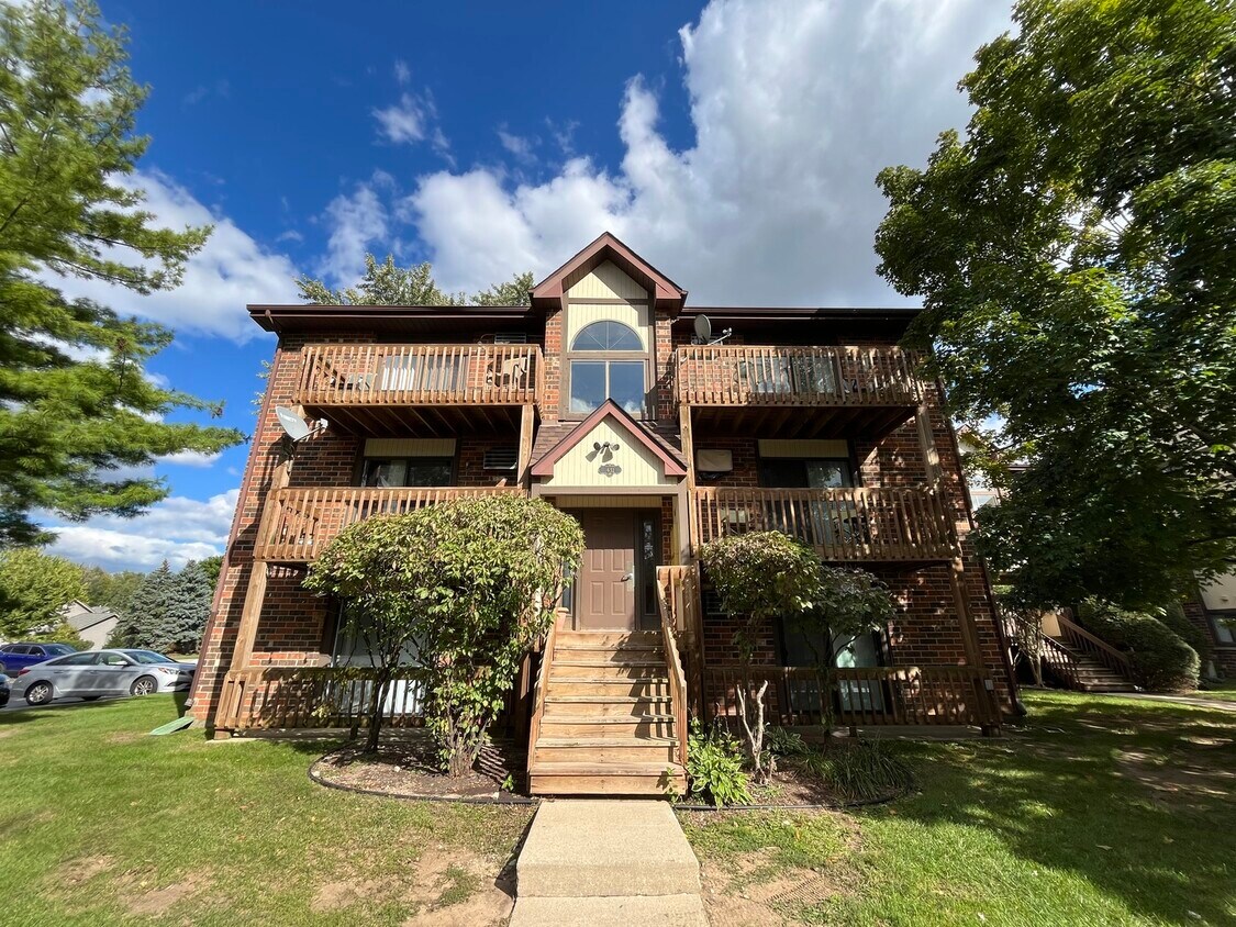 Foto principal - 431 Berkshire Dr