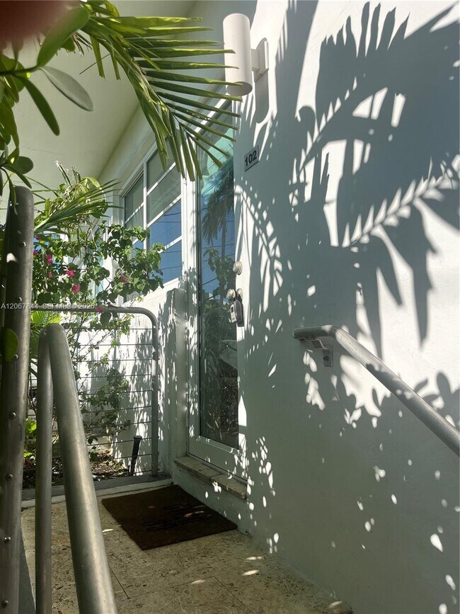 Foto del edificio - 3917 Meridian Ave
