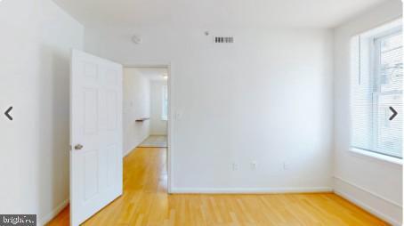 Building Photo - 307 Dolphin St