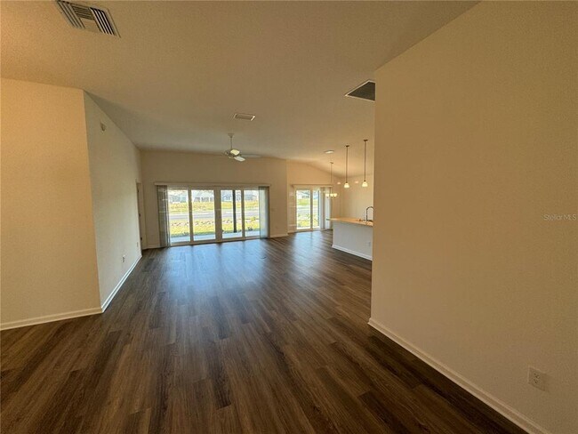 Foto del edificio - 7267 Cornwall Wy