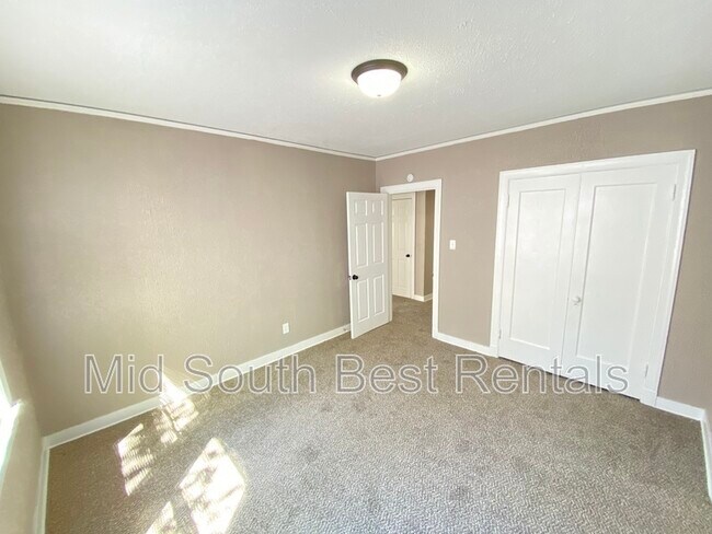 Foto del edificio - 958 Birch St