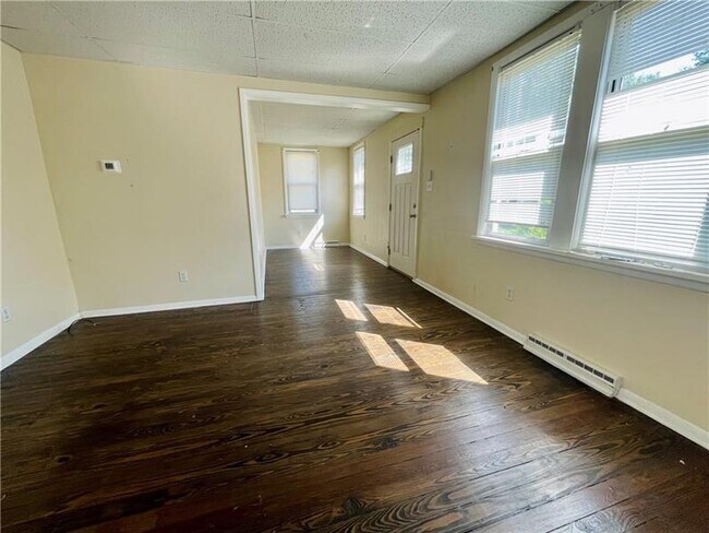 Foto del edificio - 214 Neilson Ave