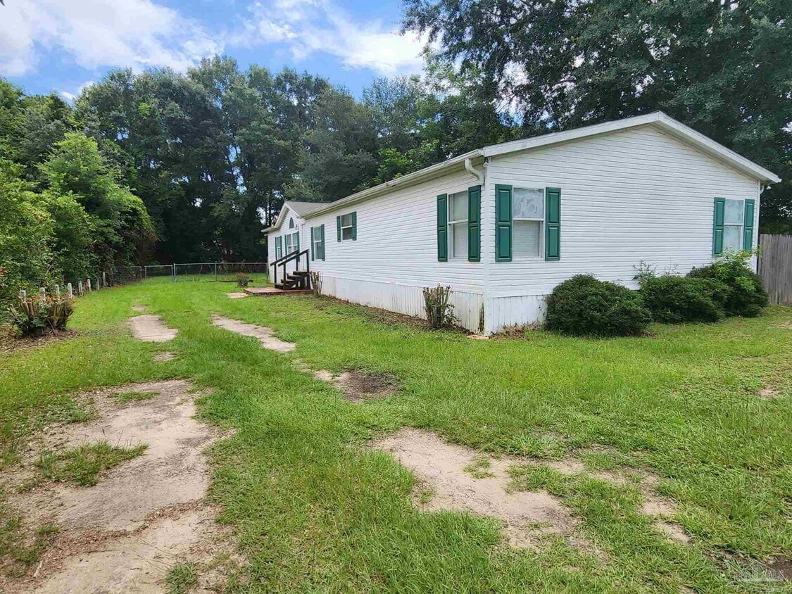 Primary Photo - 5718 Brooks Ln