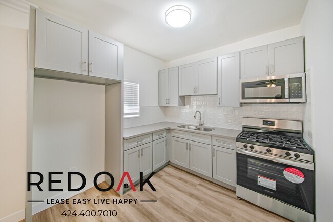 Foto del edificio - Beautiful, Spacious Studio with Stainless ...