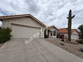 Building Photo - 710 W Calle Alta Loma