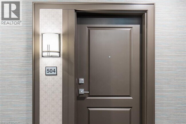 Building Photo - 460 Dundas St E