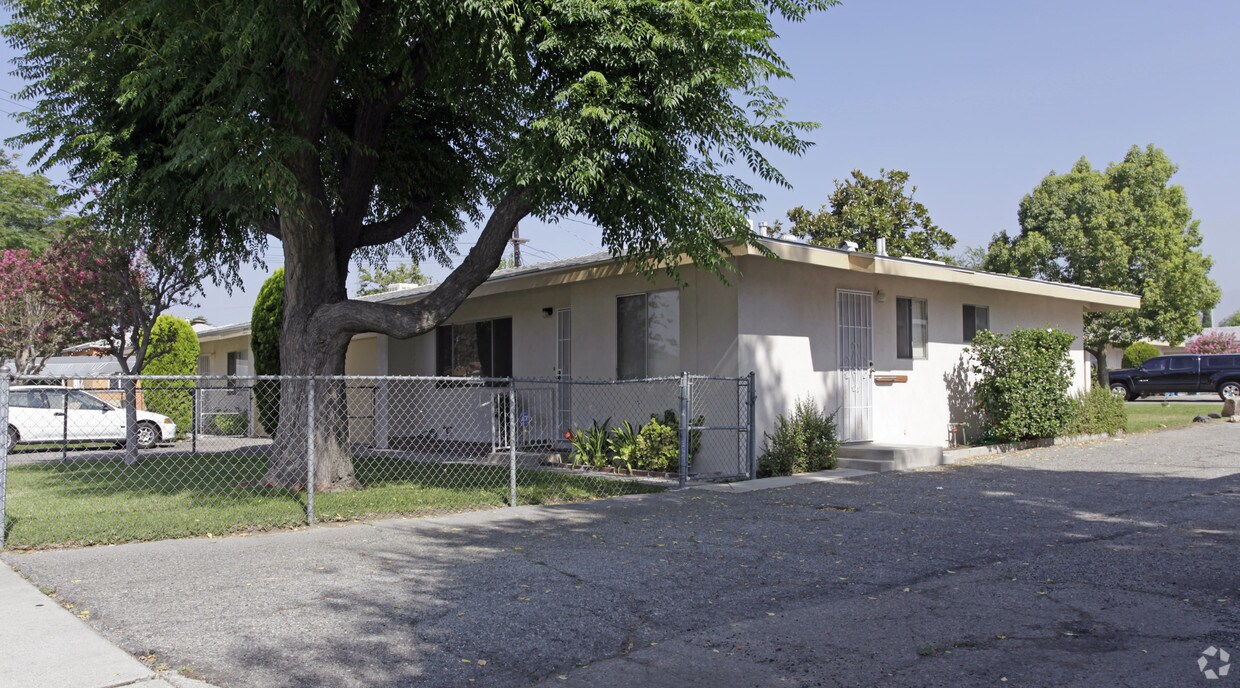 Primary Photo - 16354 Athol St