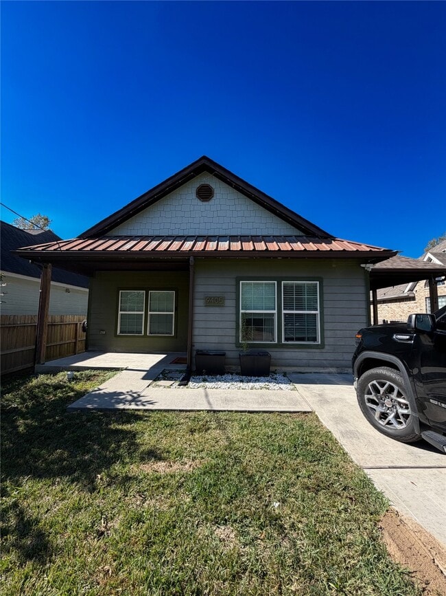 Building Photo - 9405 Arvin St