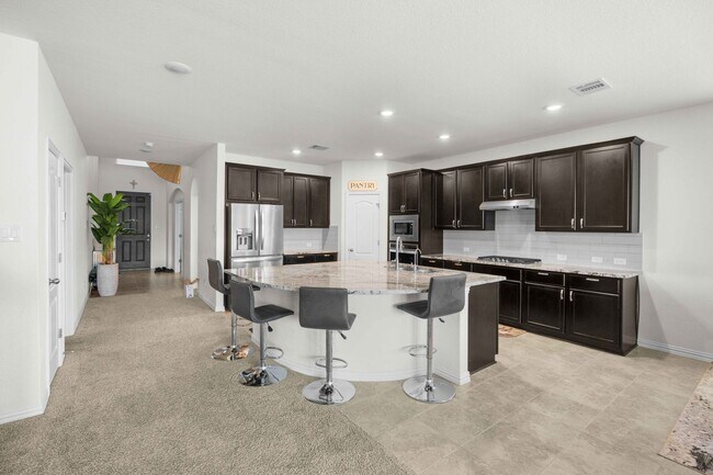 Building Photo - Welcome to your slice of paradise in Round...