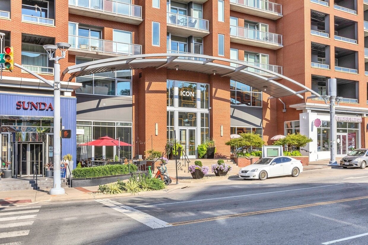 Awesome 1BE/1BA Condo in the Gulch w/2-res... - Awesome 1BE/1BA Condo in the Gulch w/2-res...