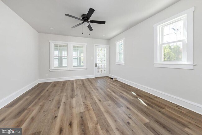 Foto del edificio - 511 Bettlewood Ave