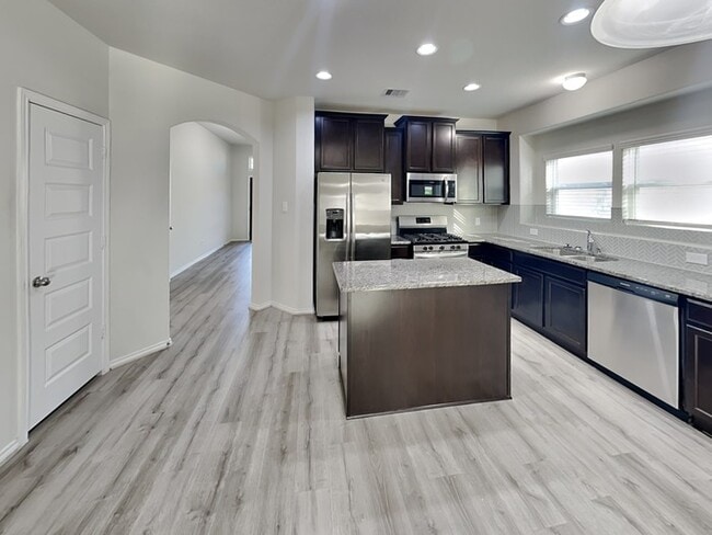 Building Photo - 13619 Sloth Bear Ct