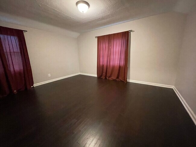 Foto del edificio - 4820 Lander Rd