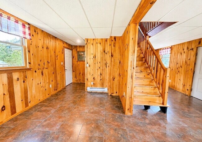 Foto del edificio - 530 Cascade Valley Rd