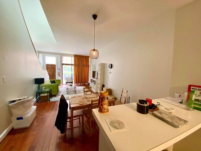 Foto del edificio - Charming 2 Bedroom Mt Vernon Townhome in Coveted Community!