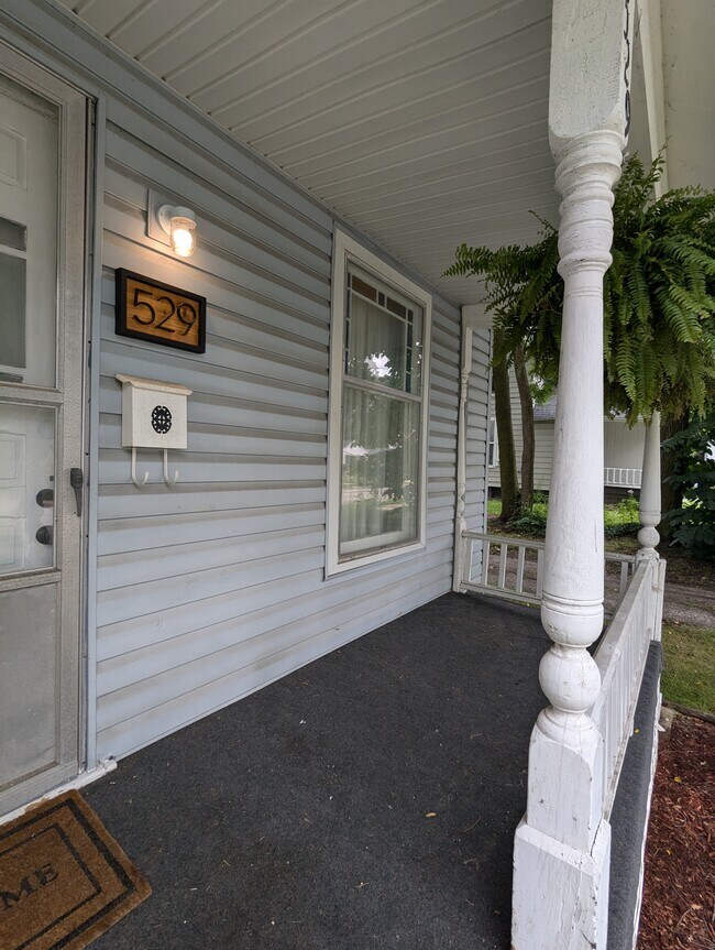 Foto del edificio - 529 Hopson St NE