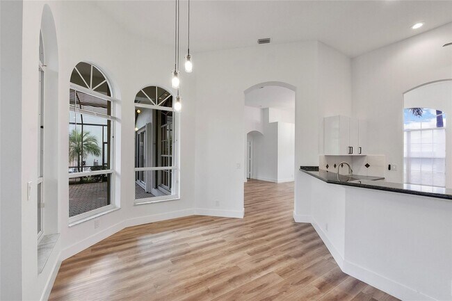 Foto del edificio - 22324 Rushmore Pl