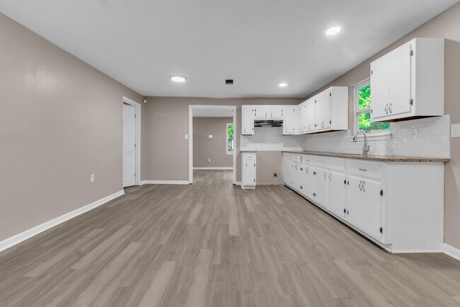 Foto del edificio - 1577 S Highland St