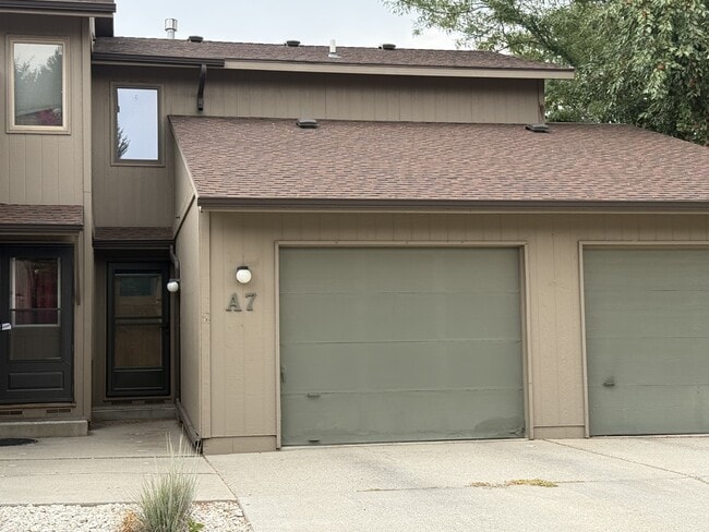 Foto del edificio - 3254 Granger Ave E