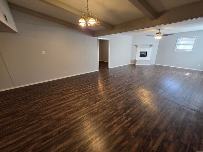 Building Photo - 1000 Lehman Dr