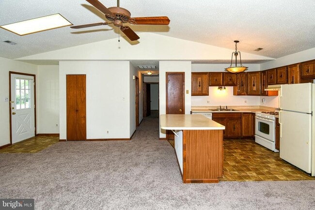 Building Photo - 10115 Erin Ct