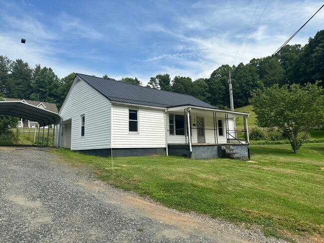 Front with parking on left - 479 Edwin Blevins RD