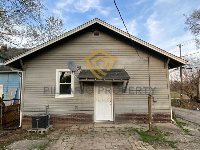 Foto del edificio - 3 Bedroom/1 Bathroom House on the North Si...
