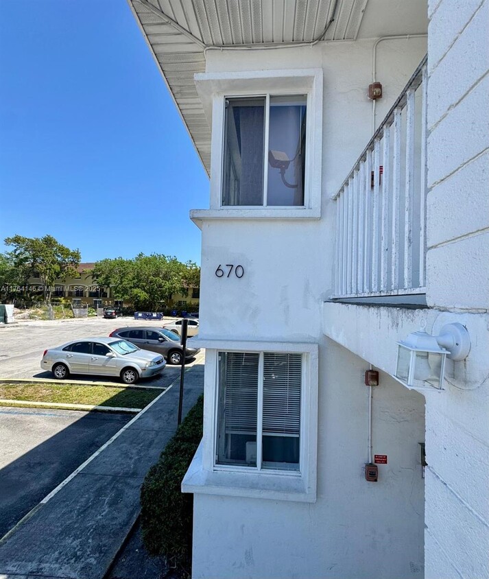 Primary Photo - 660 NE 88th Terrace