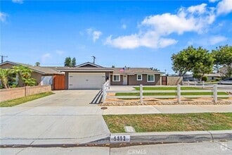 Building Photo - 5892 Meadowlark Dr