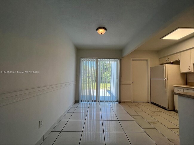 Foto del edificio - 6877 SW 16th Ct